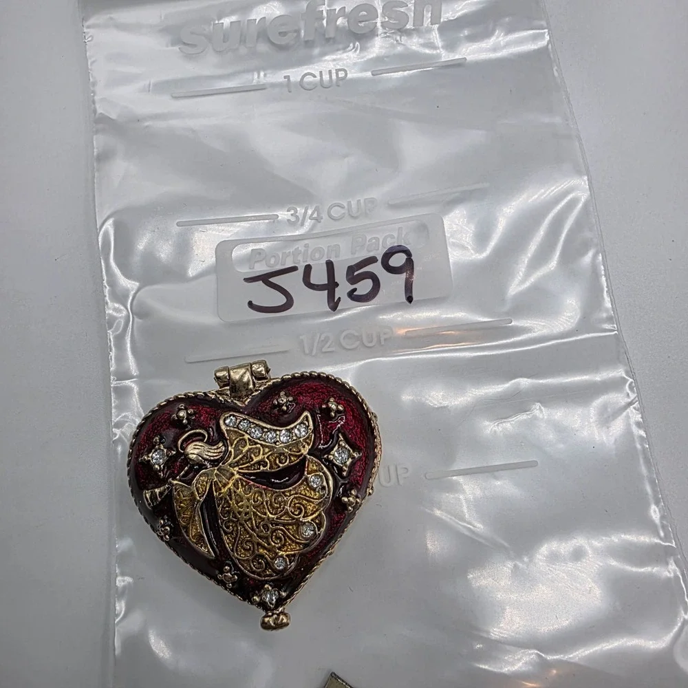 Monet Heart Hinged Trinket Box Red Gold Filigree Crystals Jewelry‎ Keepsake